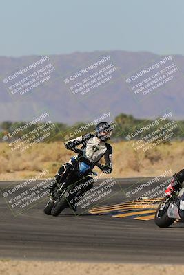 media/Nov-06-2023-Moto Forza (Mon) [[ce023d0744]]/4-Beginner Group/Session 3 (Turn 16)/